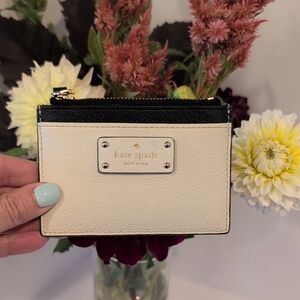 Kate Spade Black and Cream Card Holder